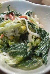 小松菜とカニかまのサラダ
