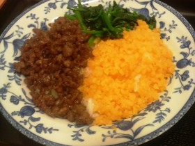 我が家のそぼろご飯♪(豚挽き使用)