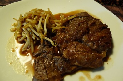 安い牛肉でつくるステーキ☆の写真