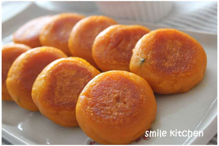 ふわもちっ 懐かしのかぼちゃ団子 レシピ 作り方 By Smilekitchen クックパッド 簡単おいしいみんなのレシピが365万品