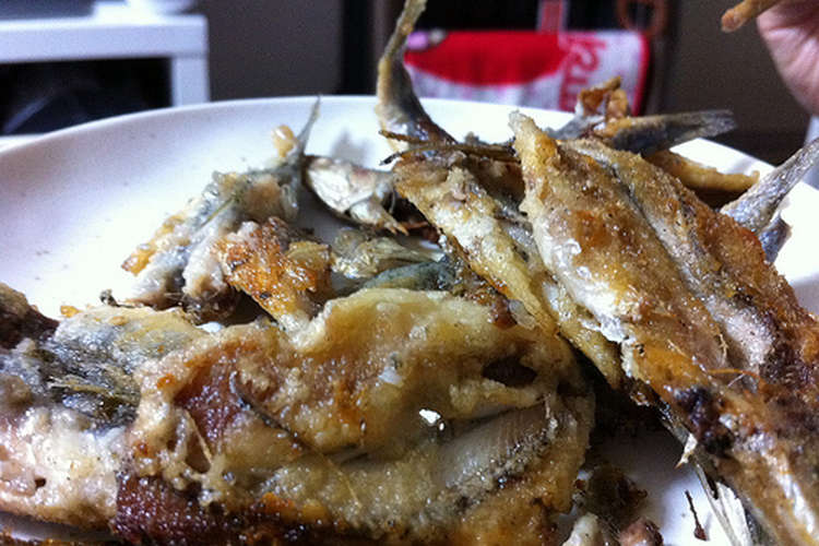 暗黒料理研究会 イワシの唐揚げ レシピ 作り方 By Salamann クックパッド 簡単おいしいみんなのレシピが366万品