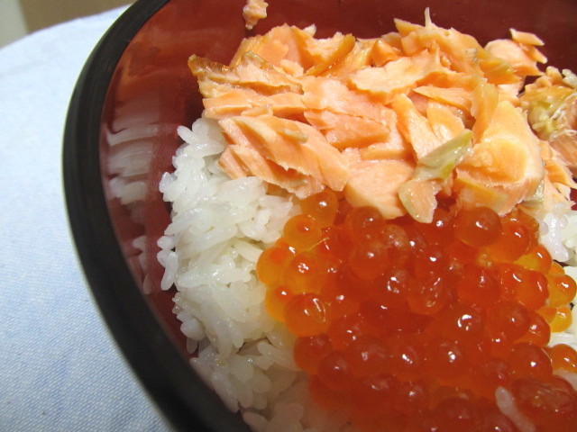 簡単★プチ鮭親子丼の画像