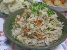 鶏皮ゴボウ炊き込みご飯