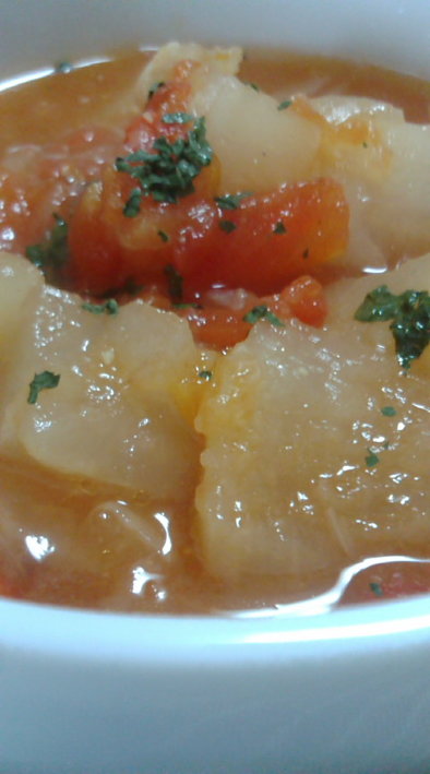 簡単！大根×トマト缶　スープとカレーの写真