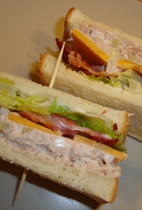 ツナマヨのクラブハウスサンドイッチ