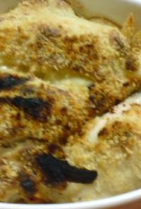 鮭とフライドポテトの味噌マヨグラタン