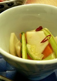 いろいろ野菜とりんごの水キムチ