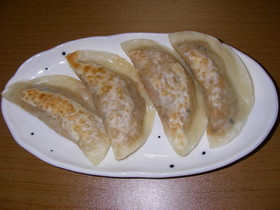 ●餃子の皮で手づかみご飯♪●