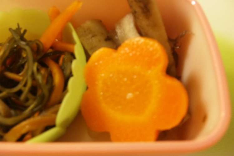 お弁当に 花型にんじんの甘酢漬け レシピ 作り方 By Inonishi クックパッド 簡単おいしいみんなのレシピが360万品