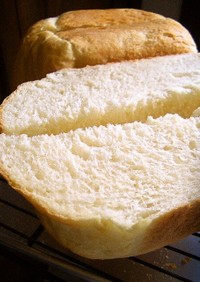 普通の食パンです。