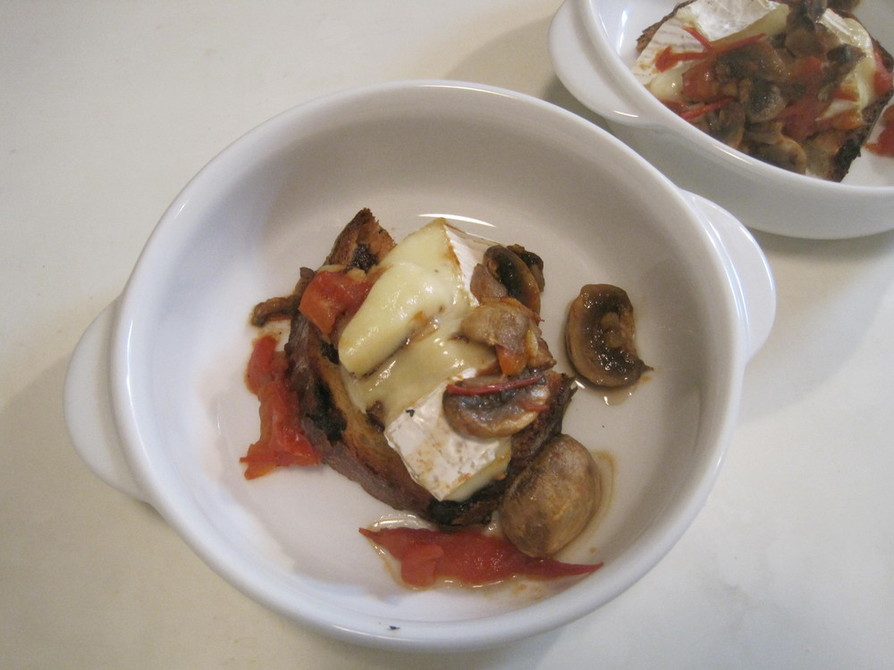 カマンベールで小さな小さなイタリア風前菜の画像