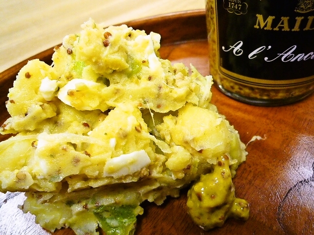 ポーランドソーセージとマスタードポテトサラダのレシピ