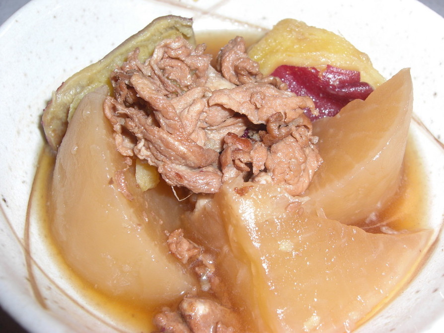 大根と豚肉の中華風煮物の画像