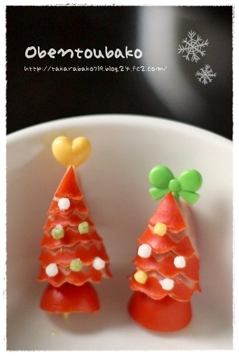 ウインナー１本で♪赤いクリスマスツリー☆の画像
