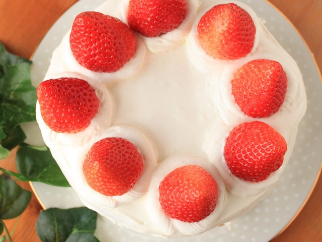 美味しく作るコツ満載 誕生日の苺ケーキ レシピ 作り方 By 有頂天 クックパッド