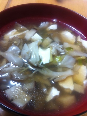 あっさり&栄養満点！舞茸と豆腐のスープの画像