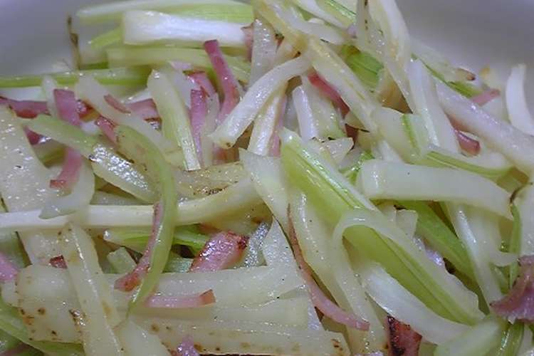 セロリとじゃが芋のシャキシャキ塩きんぴら レシピ 作り方 By ねねるぅ クックパッド 簡単おいしいみんなのレシピが357万品