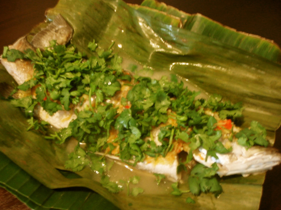 本格タイ蒸し魚をライムソースでの画像