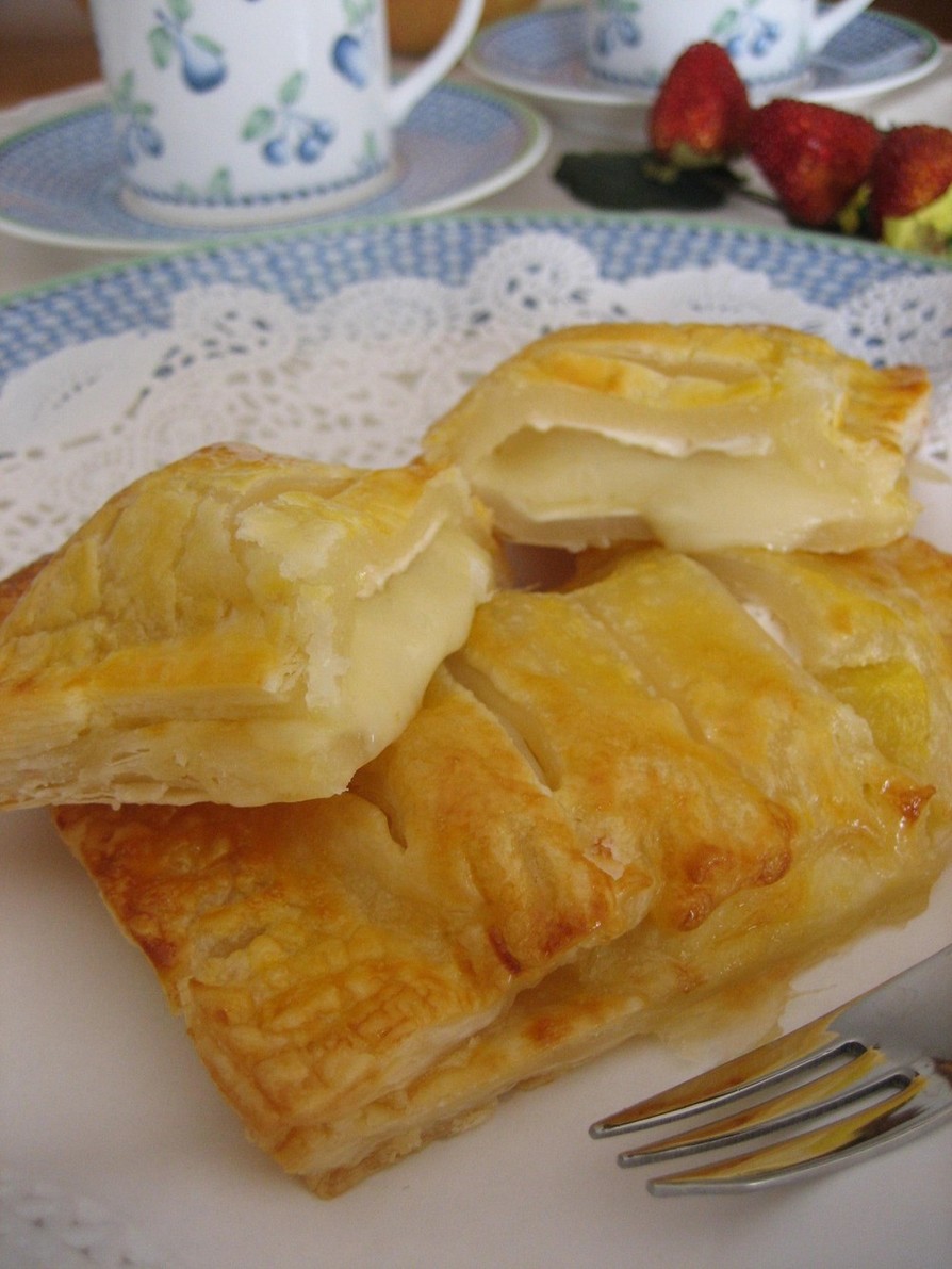 カマンベールチーズとりんごのパイの画像