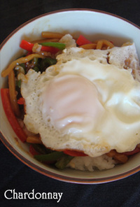 中華名菜☆青椒肉絲の目玉丼