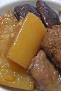 韓国風牛すじ肉と大根の煮物