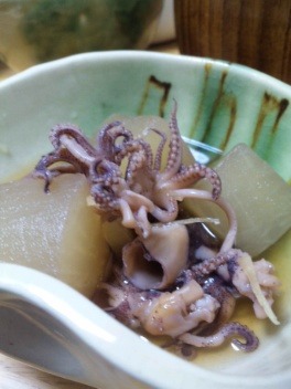 染み渡る旨さ!イカと大根の柔らか煮