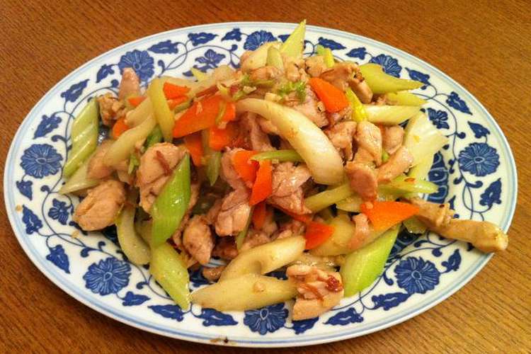 香港ママ直伝 鶏とセロリの炒め物 レシピ 作り方 By Hk0141 クックパッド 簡単おいしいみんなのレシピが352万品