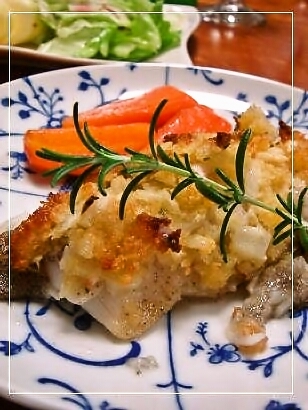 白身魚のオニオンガーリックパン粉焼きの画像