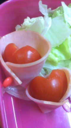 お弁当の飾りに☆ハートトマト☆の画像