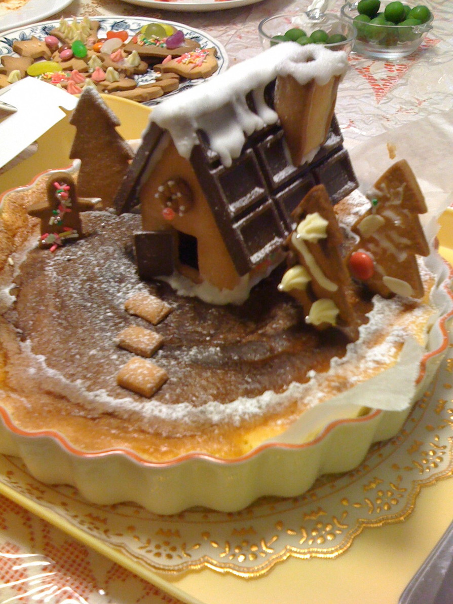 クリスマスに！お菓子の家☆ケーキの画像