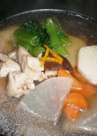 シンプル　鶏のお雑煮 （関東風）
