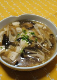 我が家の中華✿きのこと豆腐のスープ