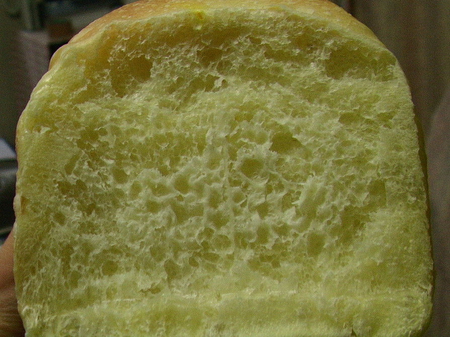 サフラン食パンの画像
