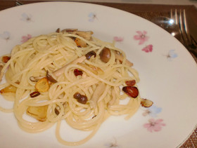 ガーリックときのこのパスタ