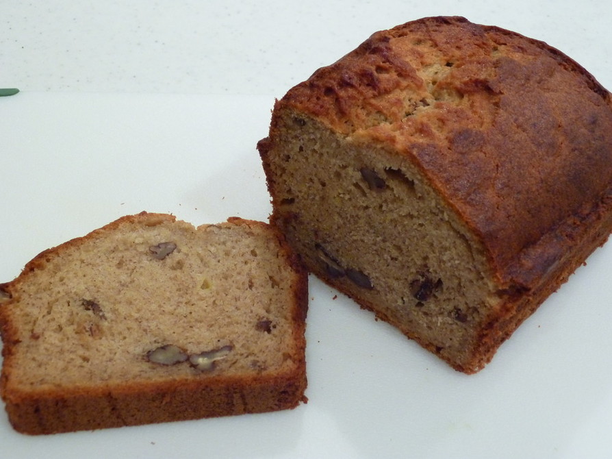 グルテンフリーのバナナナッツブレッドのレシピ