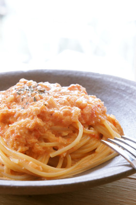 蟹のトマトクリームパスタ