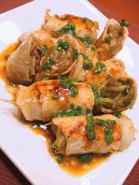 ★豚ロースの胡麻味噌ごぼう巻き とろたまそーすがけ