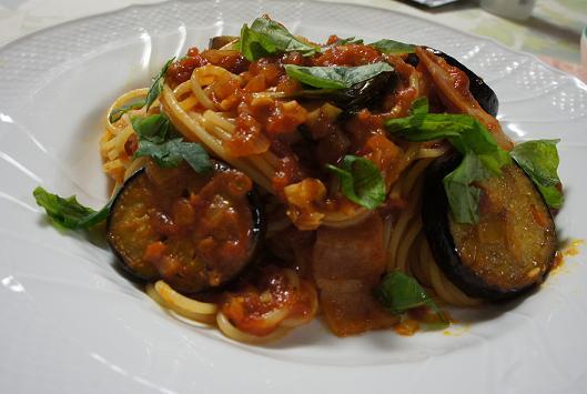 ナスとベーコンのスパゲッティーニの画像