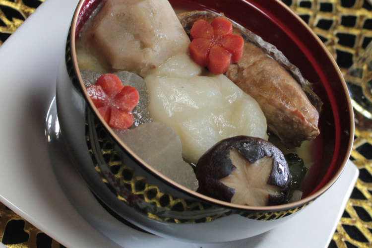 ぶりと丸餅の 縁起のいい お雑煮 レシピ 作り方 By Tenko7 クックパッド 簡単おいしいみんなのレシピが364万品