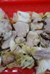 ルクエで作る白菜と豚バラ肉の塩コンブ蒸し