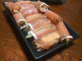 巻くだけ♪チーズとお野菜生ハム巻き②