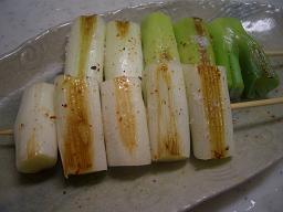 フライパンでじっくり焼くネギ串焼き