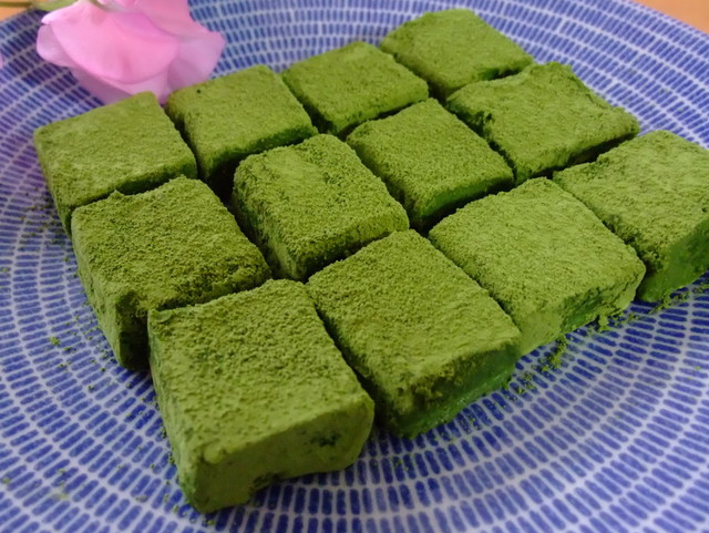 抹茶好きに捧ぐ 濃厚抹茶生チョコ レシピ 作り方 By Mayumi クックパッド 簡単おいしいみんなのレシピが375万品