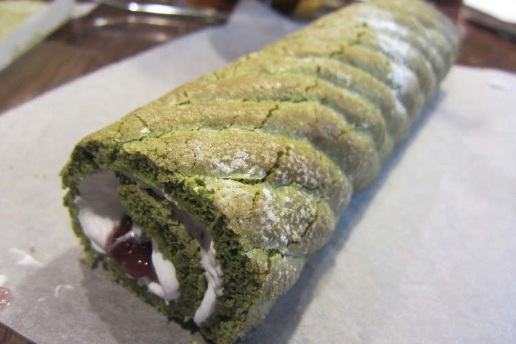 抹茶のビスキュイロールケーキ レシピ 作り方 By しまお クックパッド 簡単おいしいみんなのレシピが352万品