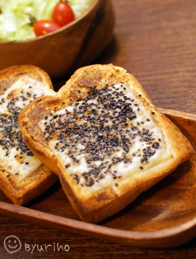 大人味♪粒マスタードチーズセサミトースト
