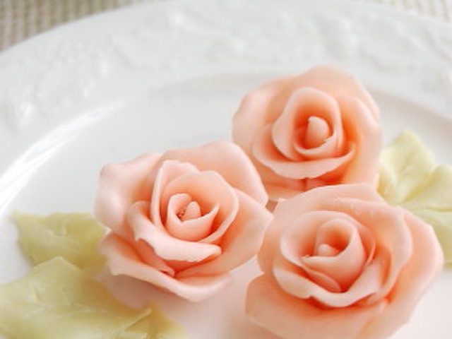 デコレーションに チョコレートのバラ レシピ 作り方 By Flan クックパッド 簡単おいしいみんなのレシピが377万品 デコレーションに チョコレートのバラ レシピ 作り方 By Flan クックパッド 簡単おいしいみんなのレシピが377万品