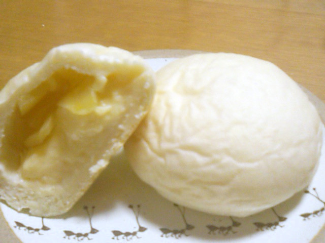 白い♥やわらかクリームパンの画像