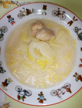 コラーゲンたっぷり白菜と鶏肉の豆乳スープ