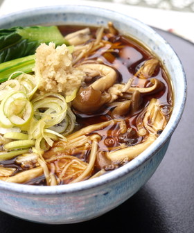 温まる!熱々あんかけきのこ蕎麦