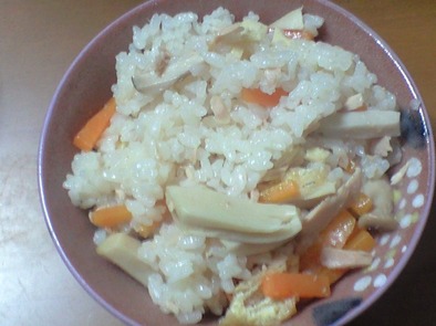 ツナと高野豆腐の炊き込みご飯の写真